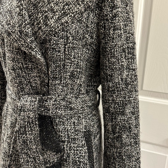 Tahari Wool blend Trench Coat Ruffle Size 10 - Picture 5 of 16